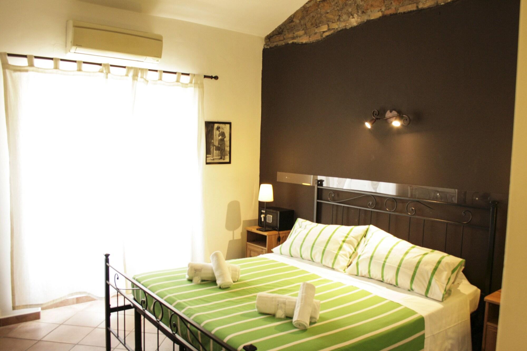 Sixtythree Guesthouse Рим Екстериор снимка